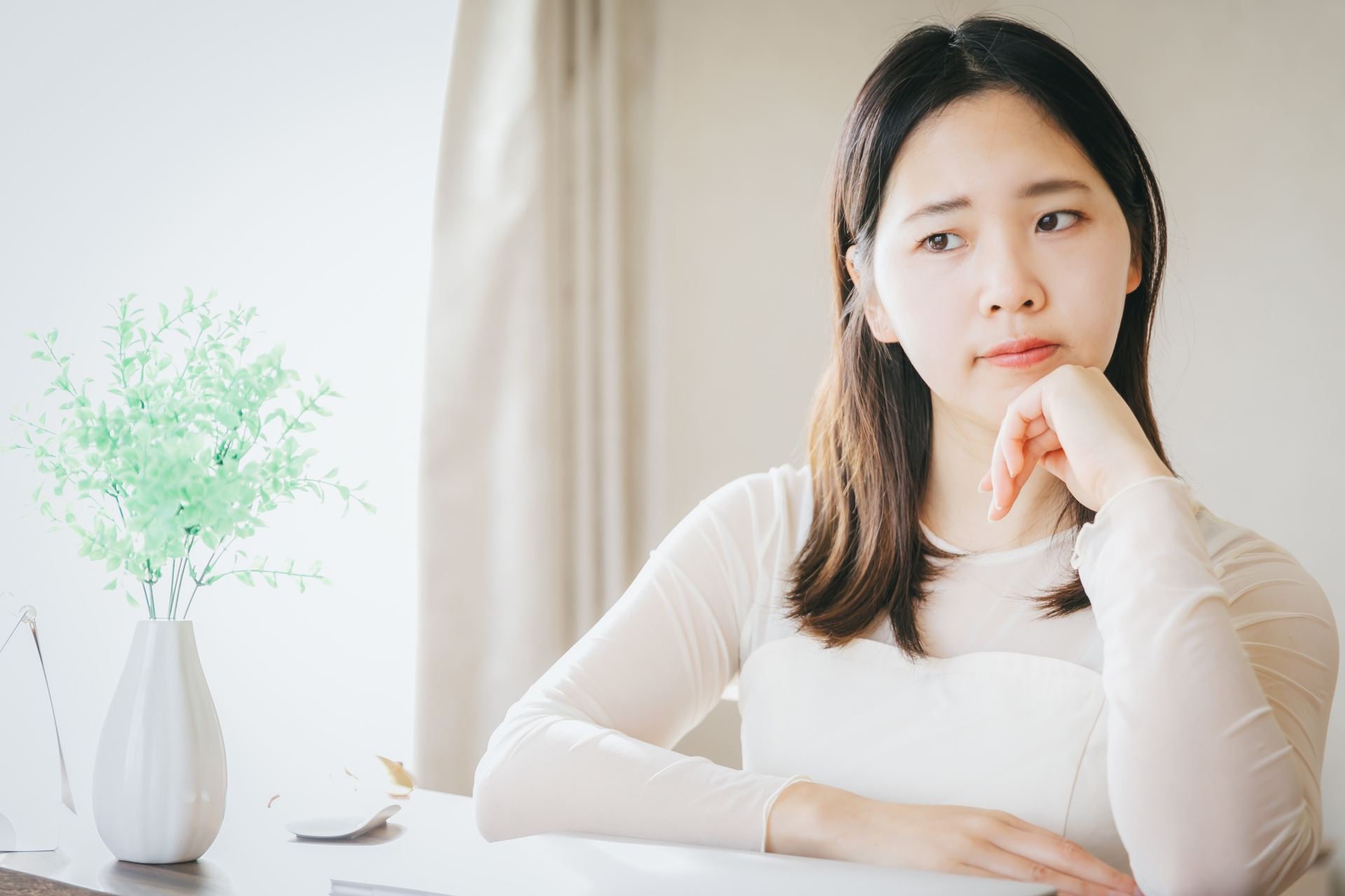 美容鍼は本当に危険？知っておきたいリスクと安全に受けるための5つのポイント｜越前市周辺の美容鍼ならbeauty hari salon lilli