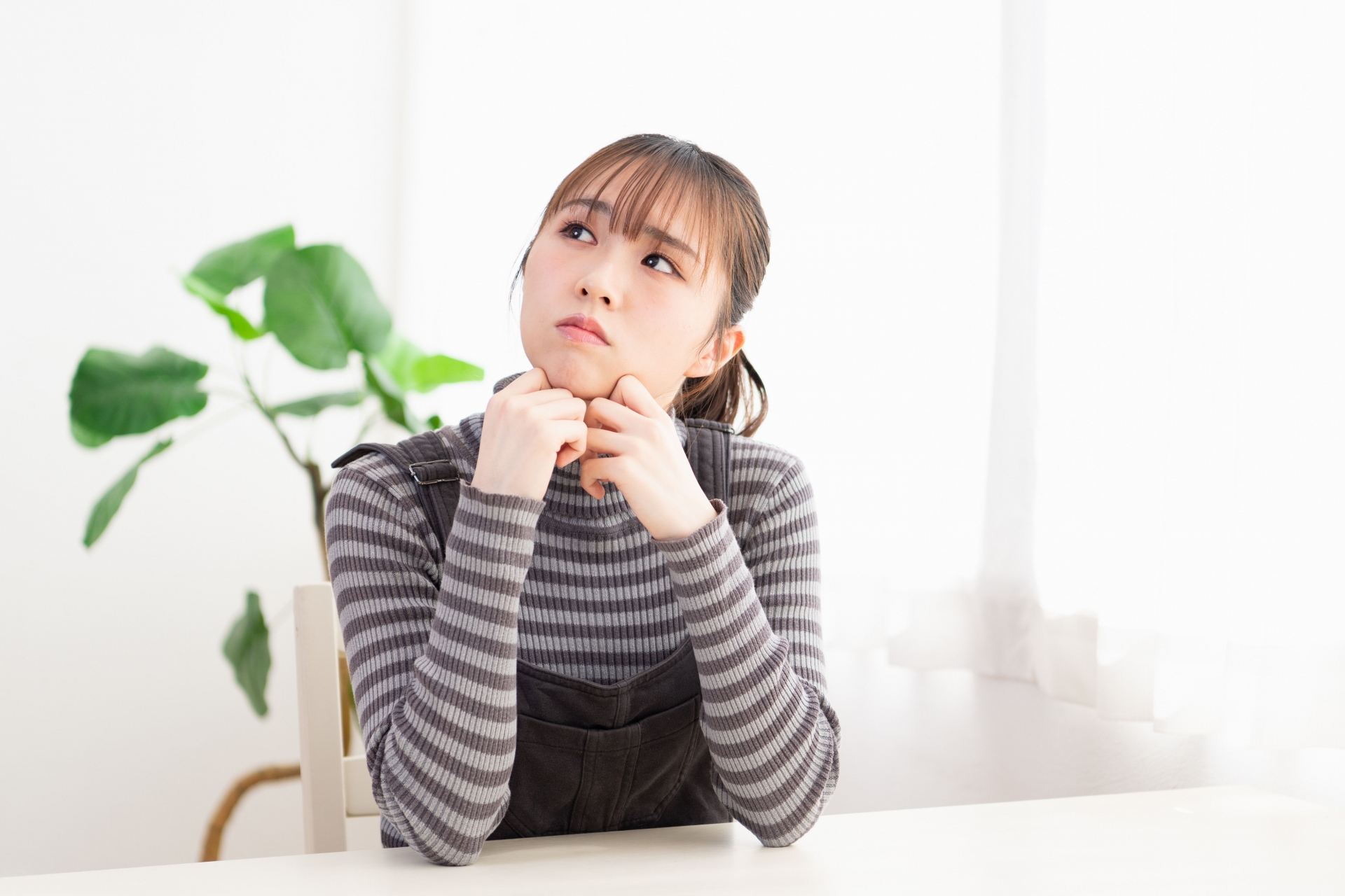 生理中でも美容鍼は受けられる？施術できる理由・効果・注意点をわかりやすく解説｜越前市周辺の美容鍼ならbeauty hari salon lilli