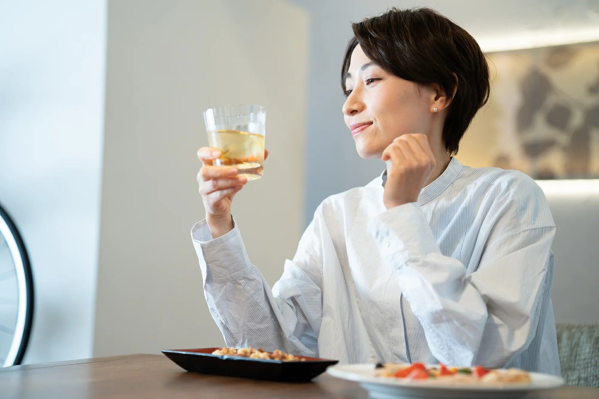 美容鍼の前後にお酒はNG？効果を高めるの正しい過ごし方｜福井市周辺の美容鍼ならbeauty hari salon lilli