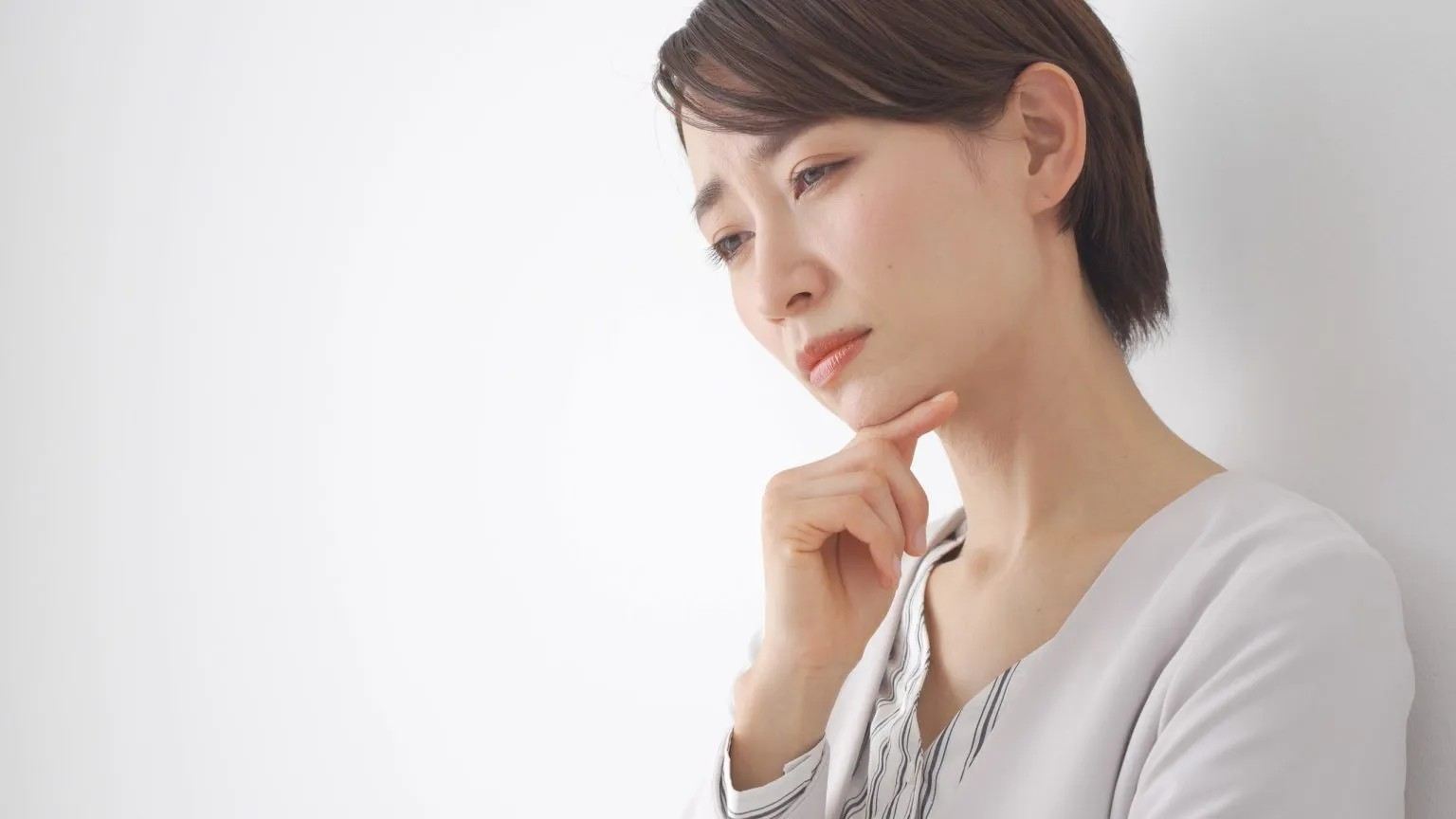 美容鍼って痛いの？気になる「ひびき」の感覚と安心して受けるための基礎知識｜越前市周辺の美容鍼ならbeauty hari salon lilli