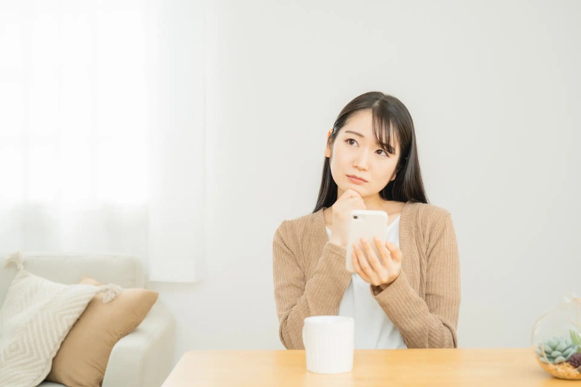 美容鍼とレーザーはどっちがいい？違い・特徴・併用するメリットを解説｜福井市周辺で美容鍼ならbeauty hari salon lilli